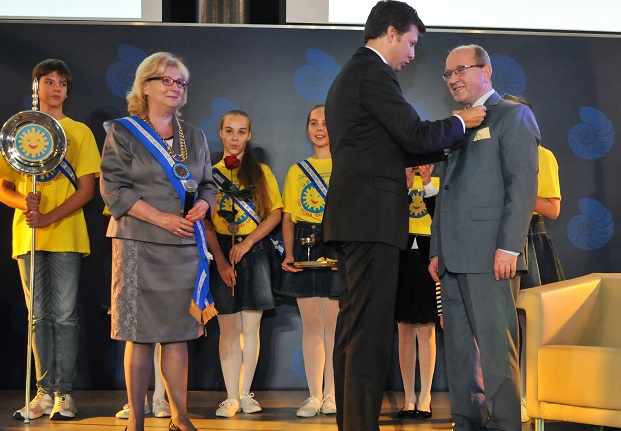 Children have awarded Professor Henryk Skarżyński