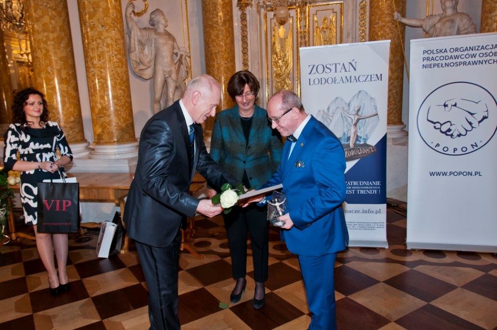 Professor Henryk Skarżyński decorated with a “Special Icebreaker“ award