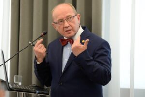 Prof. Henryk Skarżyński o nowoczesnych technologiach medycznych i ich wpływie na codzienną praktykę kliniczną w polskiej służbie zdrowia – debata w Senacie PR