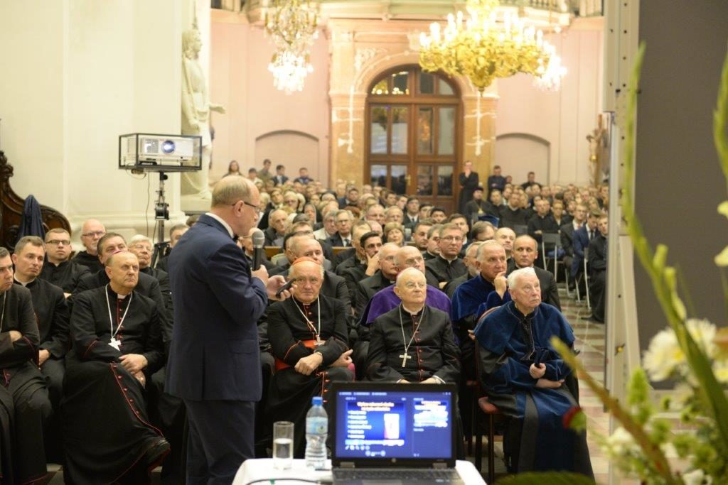 Charla del Profesor Henryk Skarżyński en ocasión de la apertura del curso académico en la Facultad Pontificia de Teología