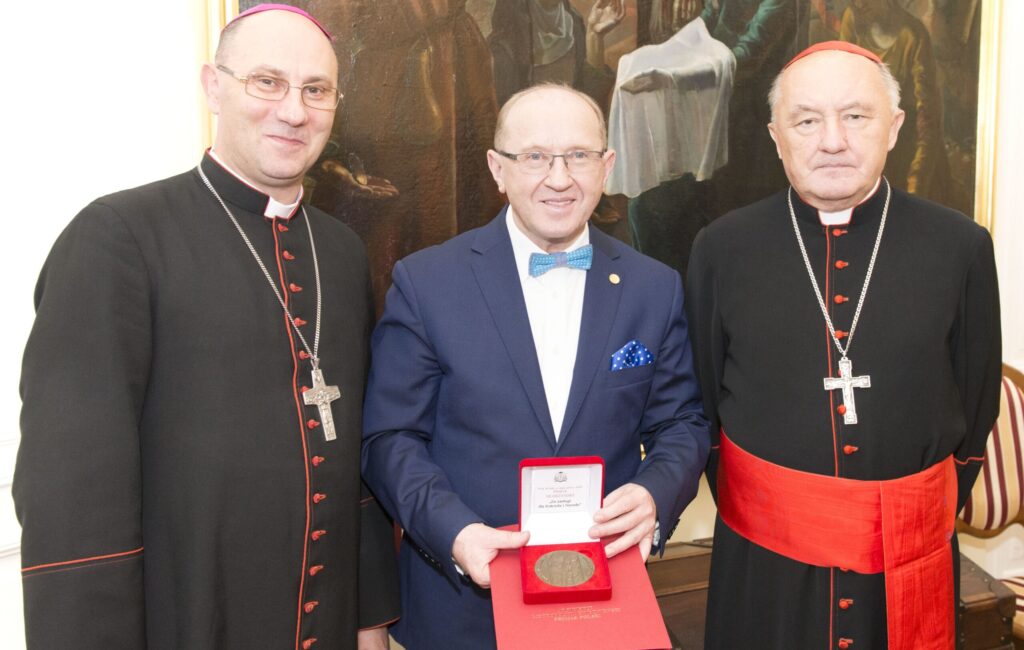 Medal Prymasowski dla prof. Henryka Skarżyńskiego