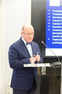 El Prof. Henryk Skarżyński resumió el Programa titulado “La salud en primer lugar” en el Senado de la República de Polonia