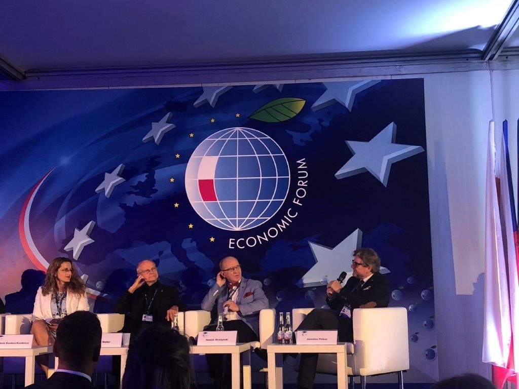 El Prof. Henryk Skarżyński  tomó parte en el Foro Económico de Krynica