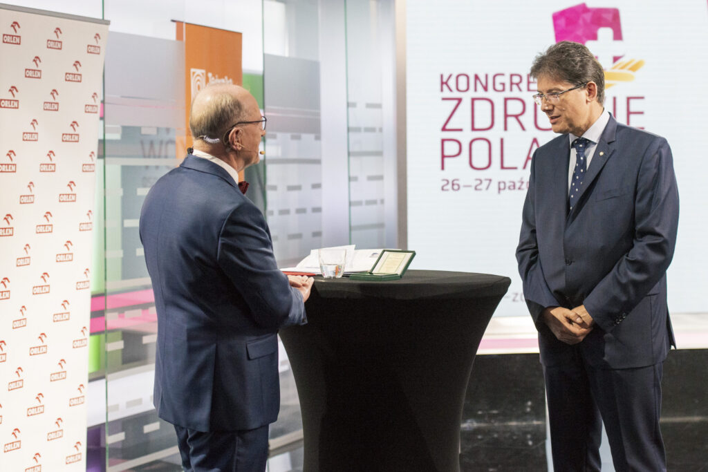 Institut für Physiologie und Pathologie des Gehörs mit einer Medaille der Polnischen Akademie der Wissenschaften [poln. Abk. PAN] ausgezeichnet